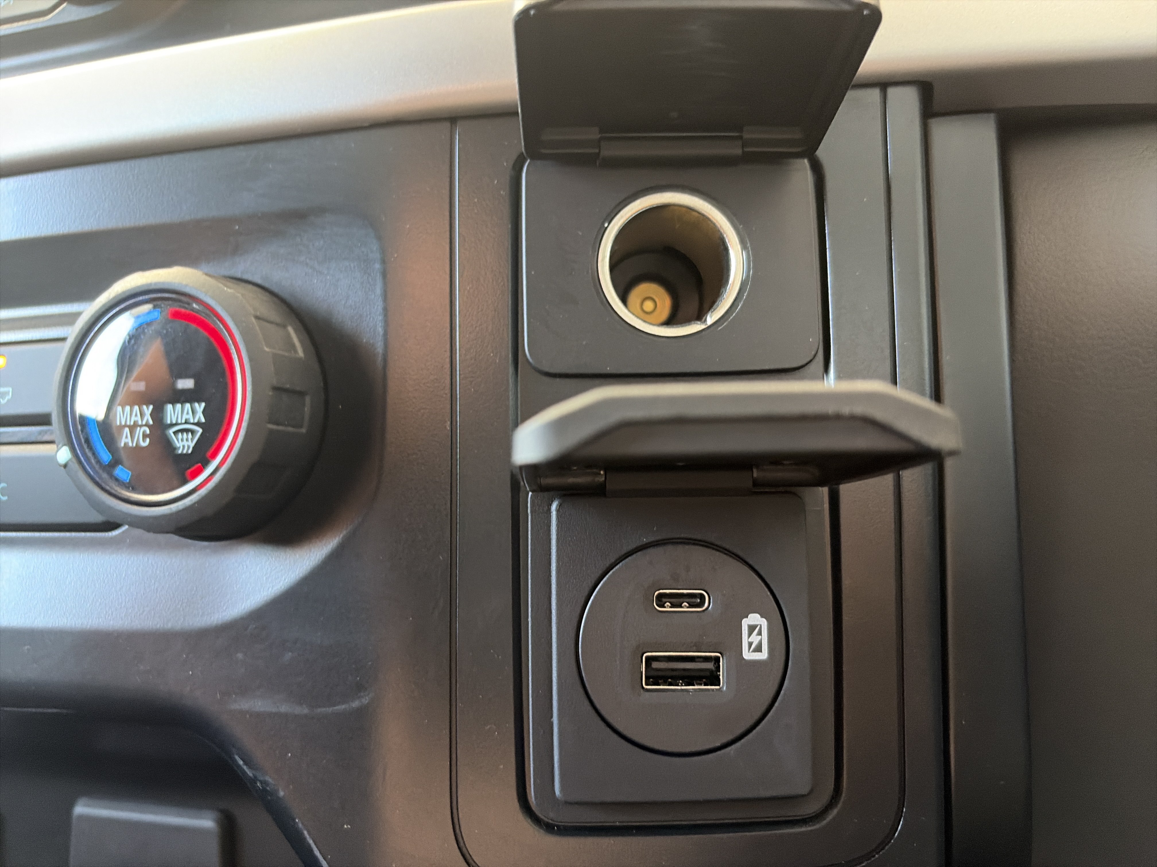 Used 2023 Silver Ford XL image 23