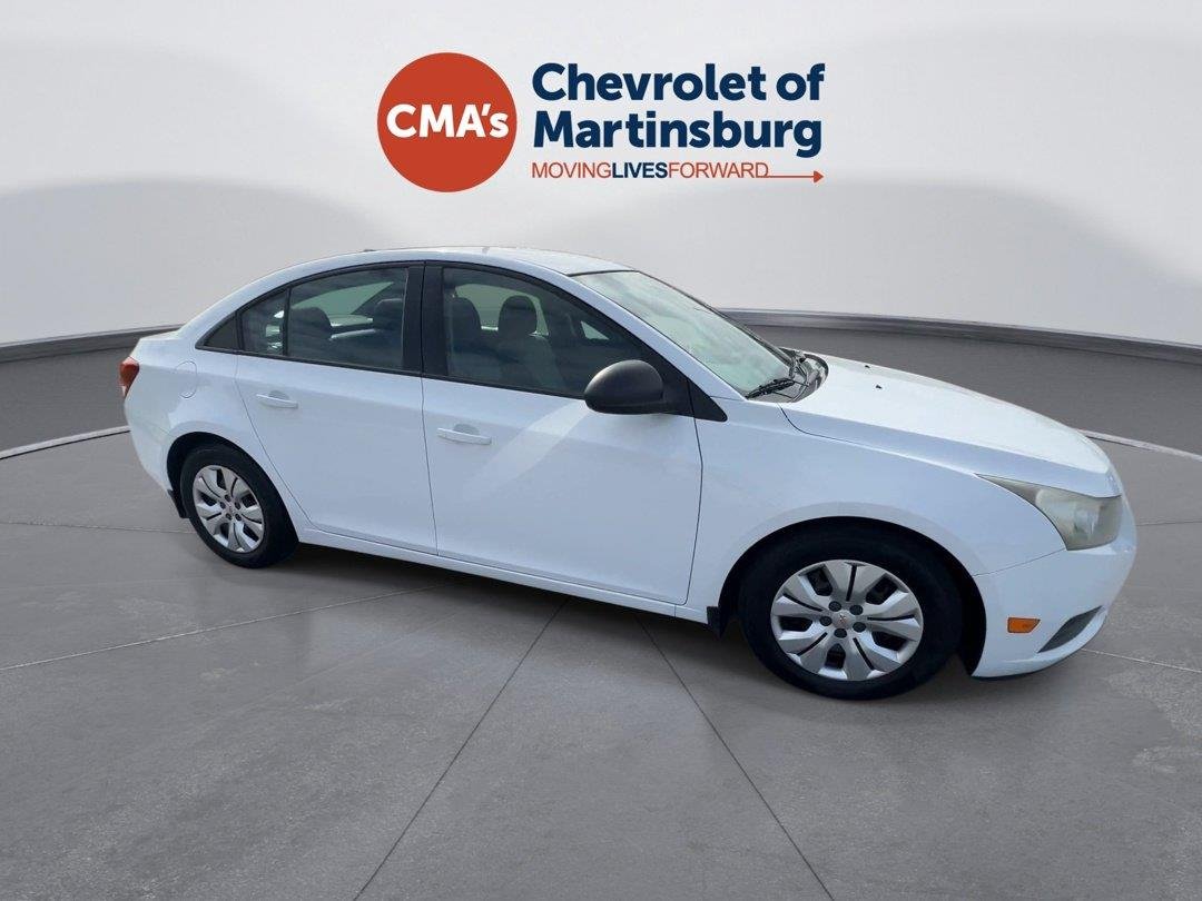 Used 2013 Summit White Chevrolet LS image 7
