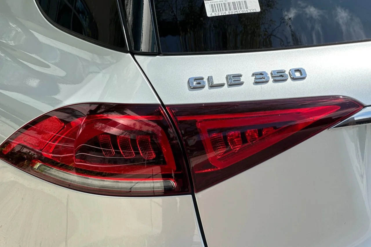 Used 2021 Iridium Silver Metallic Mercedes-Benz GLE 350 image 27