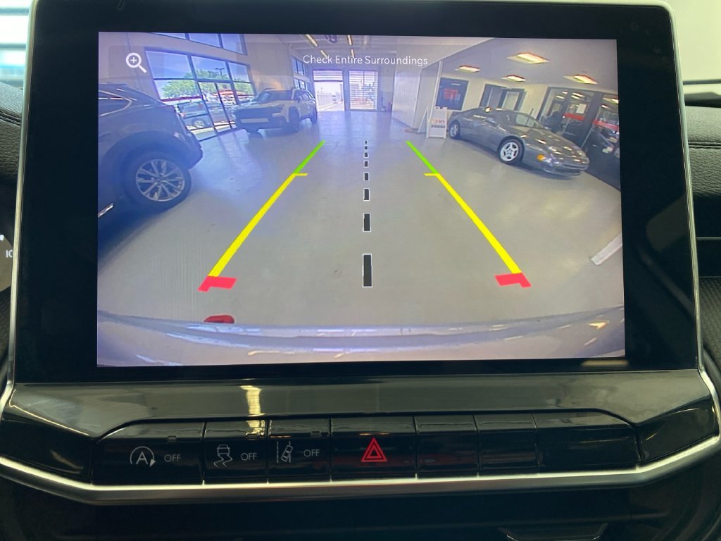 Used 2022 Silver Jeep Trailhawk image 23