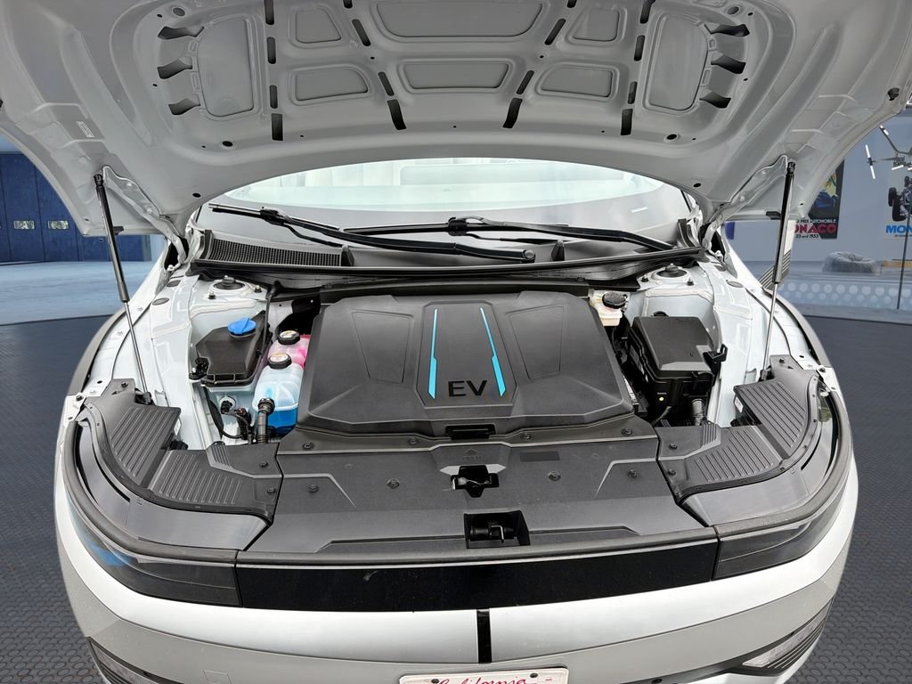 Used 2023 Gray Hyundai SEL image 17