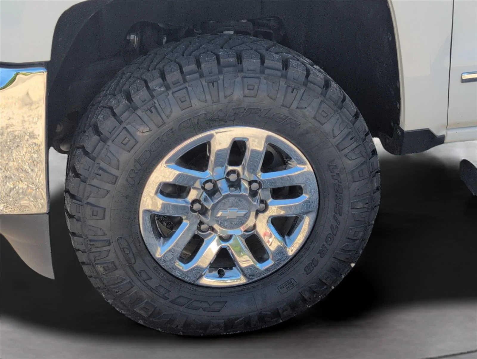Used 2019 SUMMIT WHITE Chevrolet LTZ image 12