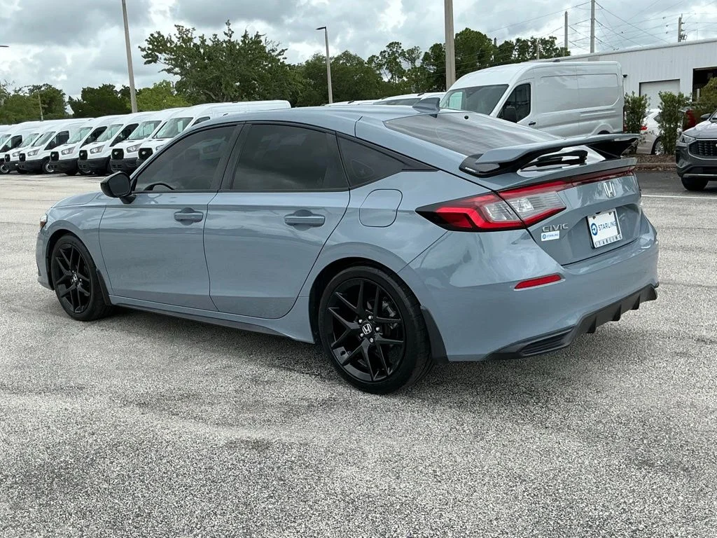 Used 2023  Honda Sport image 5