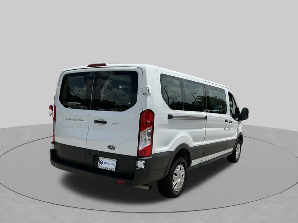 Used 2025 White Ford XLT image 9