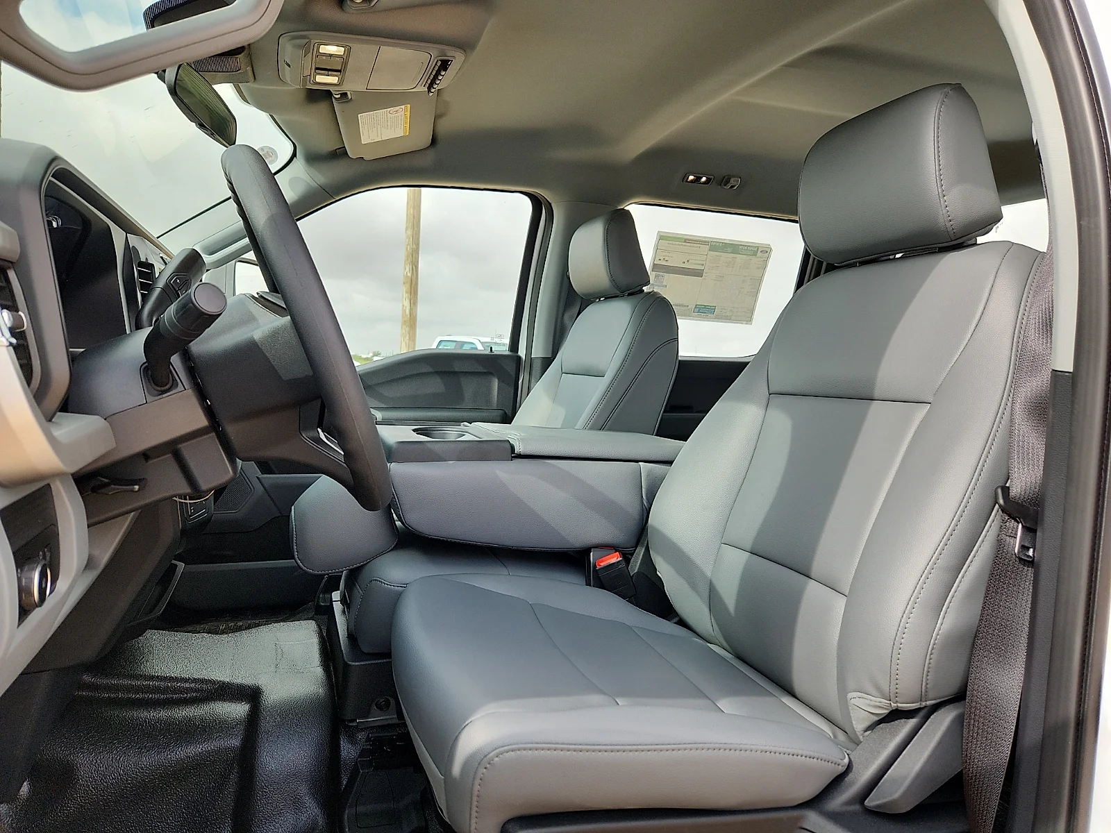New 2026 Oxford White Ford F-250® XL image 17