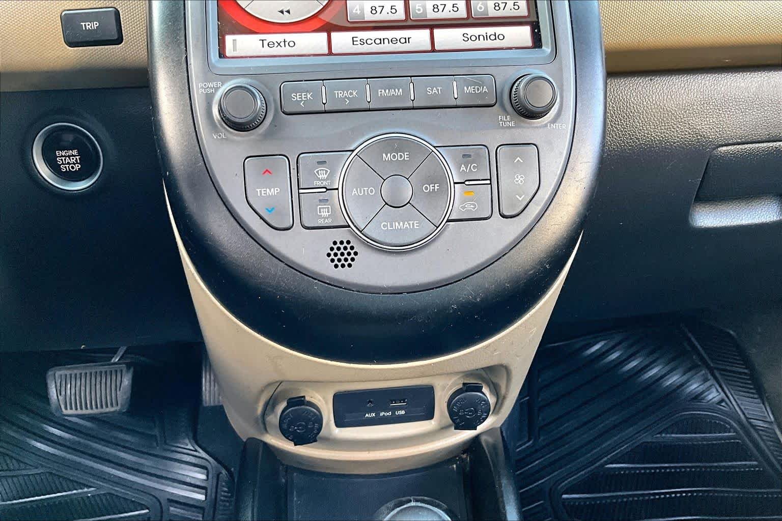 Used 2013 Dune Kia ! image 31