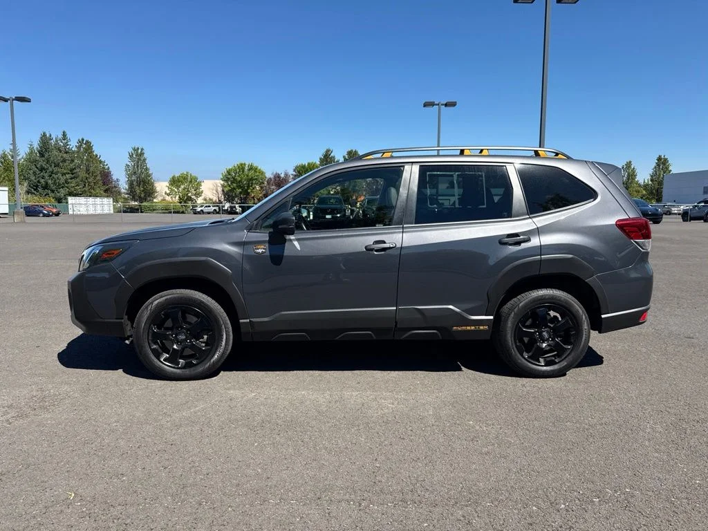 Used 2023 Magnetite Gray Metallic Subaru Wilderness image 4