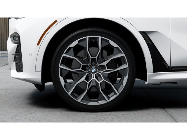 New 2027 Mineral White Metallic BMW X7 40i image 7