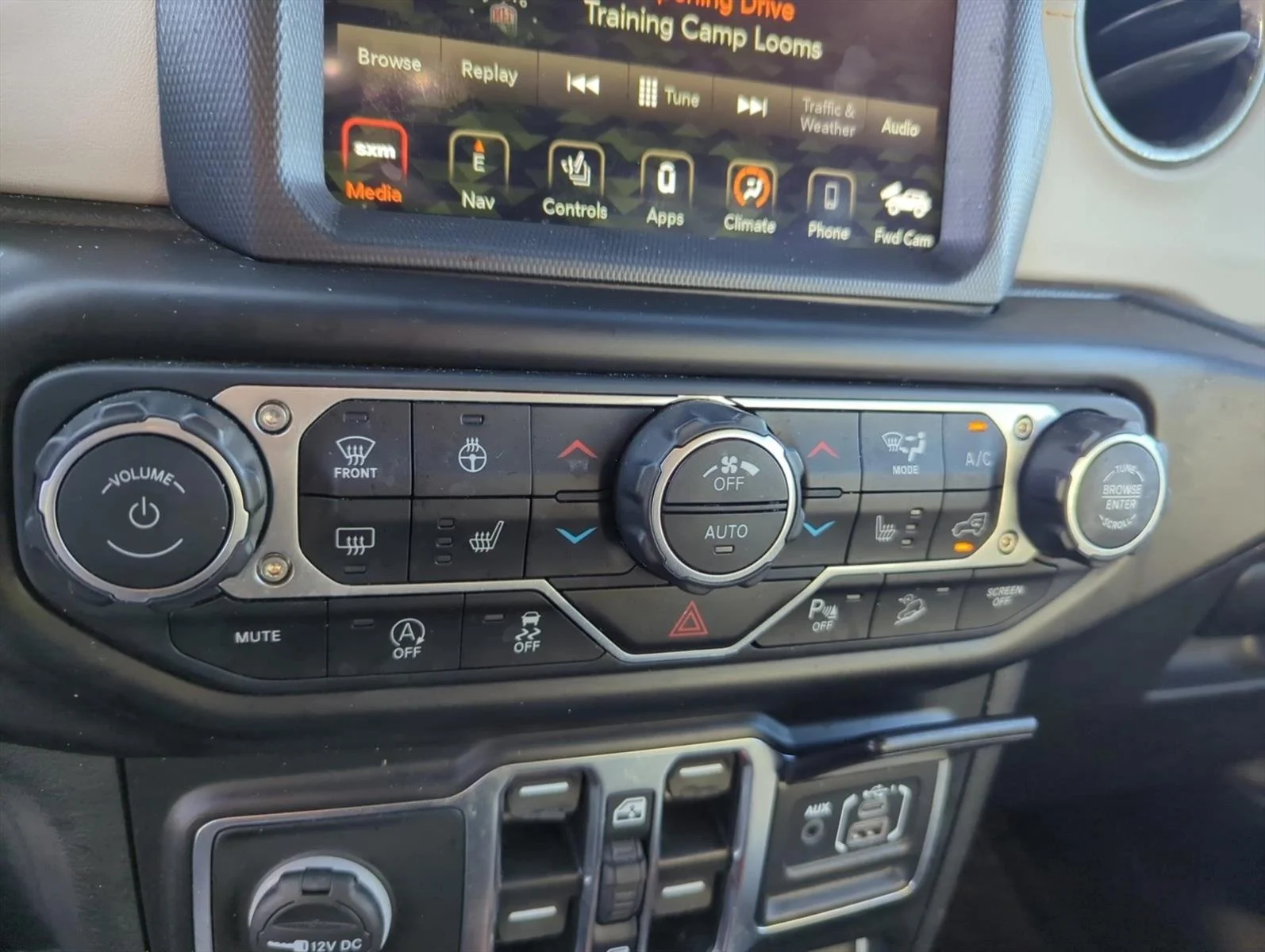 Used 2021 Granite Crystal Me Jeep Unlimited Sahara High Altitude image 25