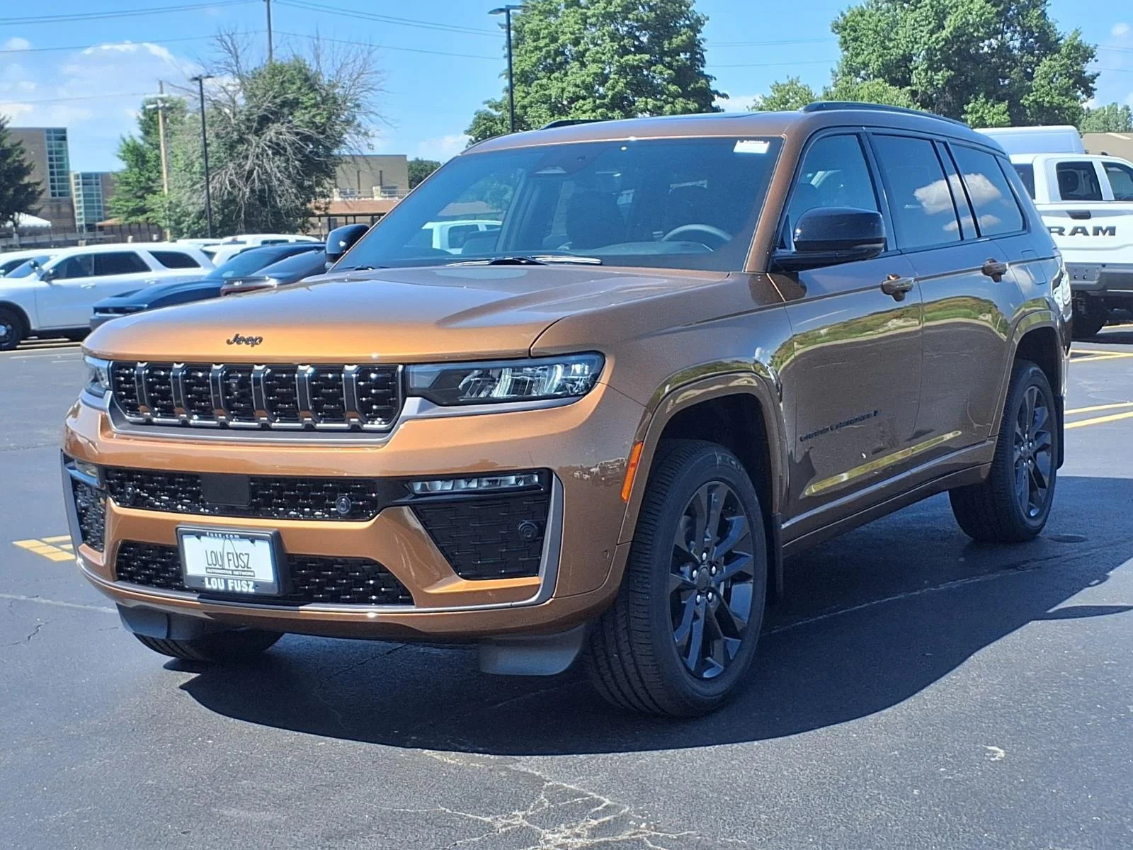 New 2026 Copper Shino Metallic Clear-Coat Exterior Paint Jeep Limited Reserve image 2
