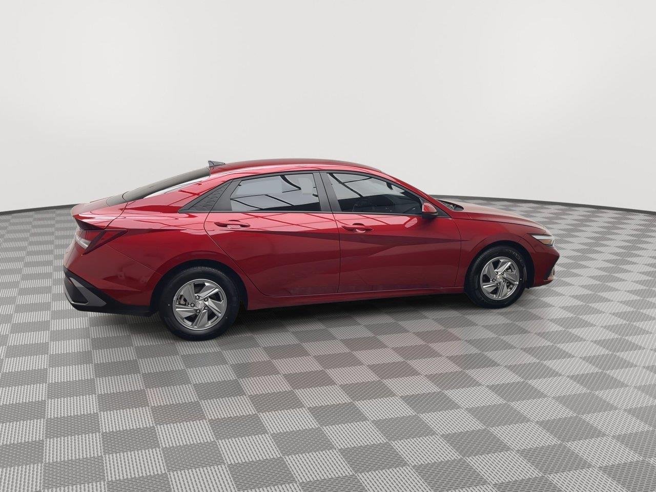 Used 2025 Ultimate Red Hyundai SE image 30