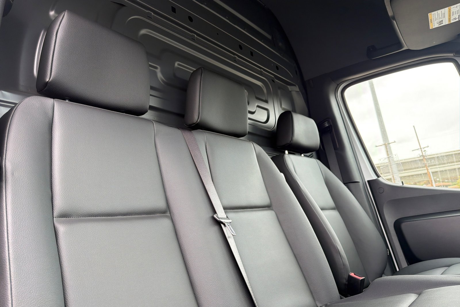 New 2026 Arctic White Mercedes-Benz Cargo 170 WB image 29