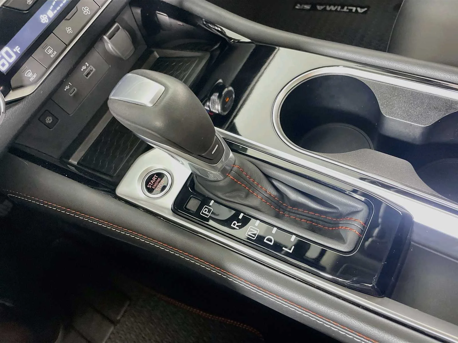 Certified Used 2025 Super Black Nissan SR image 14