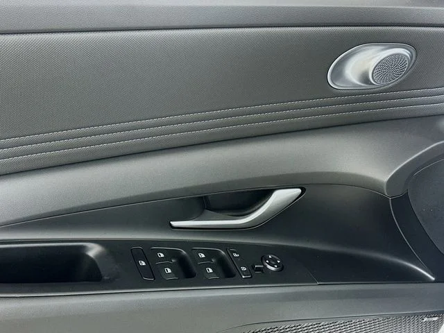 New 2026 Hyundai ELANTRA Limited