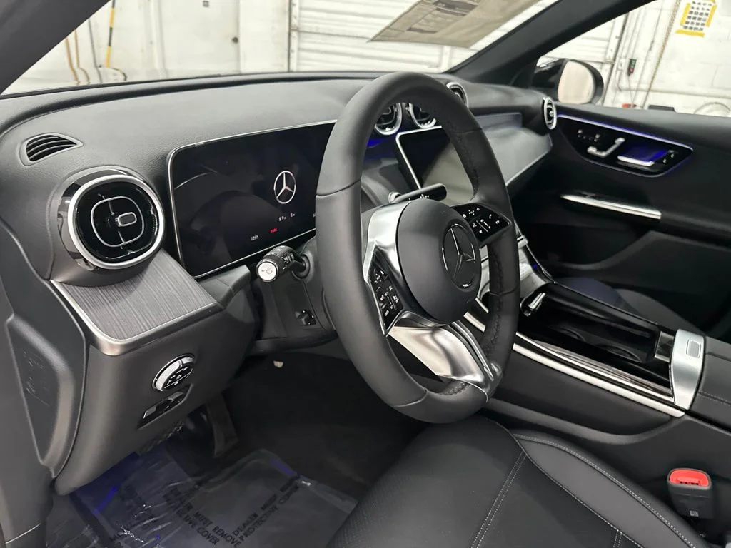 New 2027 Black Mercedes-Benz GLC 300 image 13
