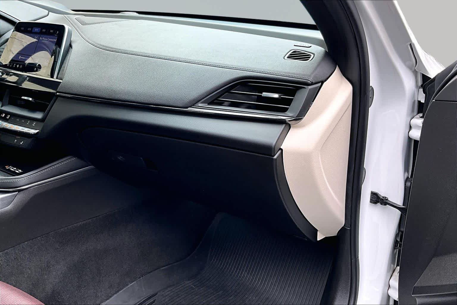 Used 2020 Summit White Cadillac V-Series image 19