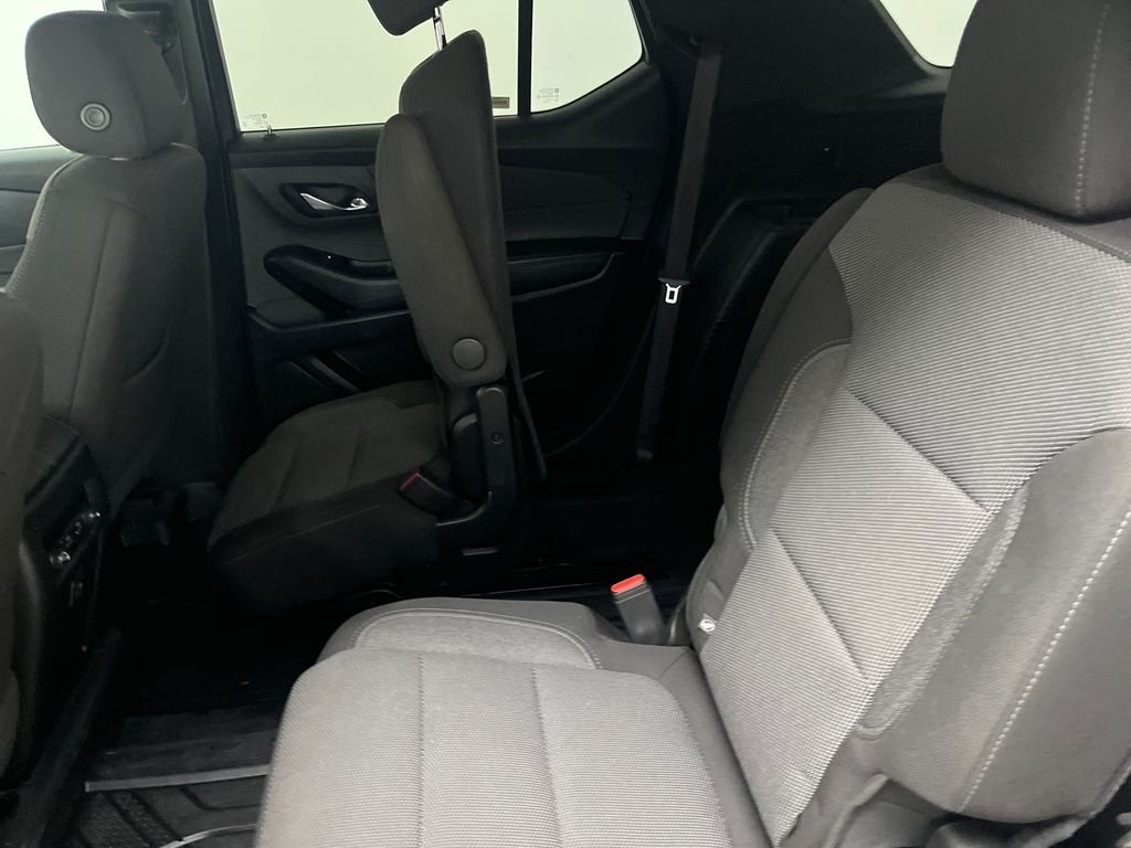 2023 Chevrolet Traverse 1LT - Photo 13