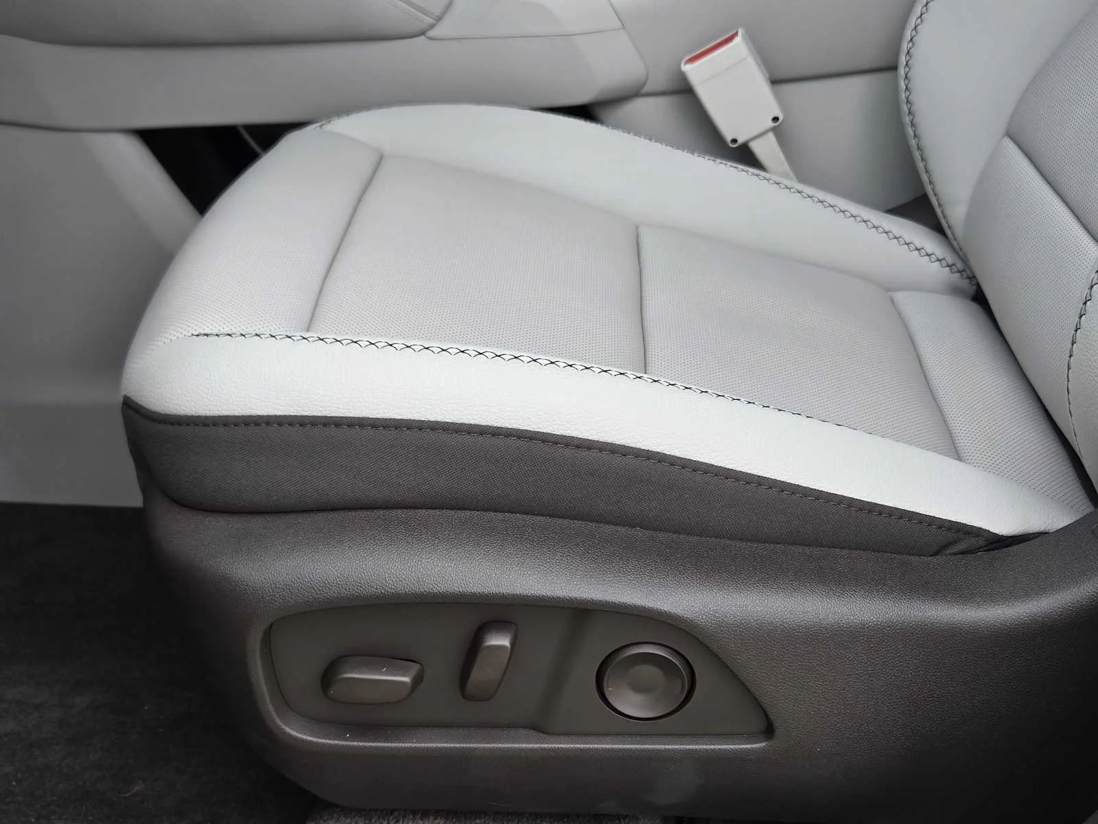 New 2026 Sterling Metallic GMC Denali image 16
