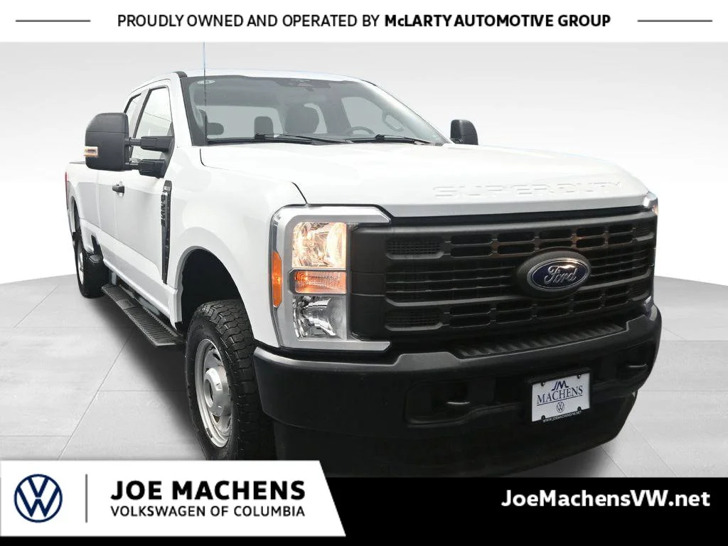 Used 2023 White Ford XL image 1