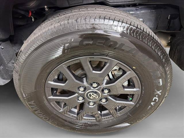 Certified Used 2025 CUTTING EDGE Toyota  image 19
