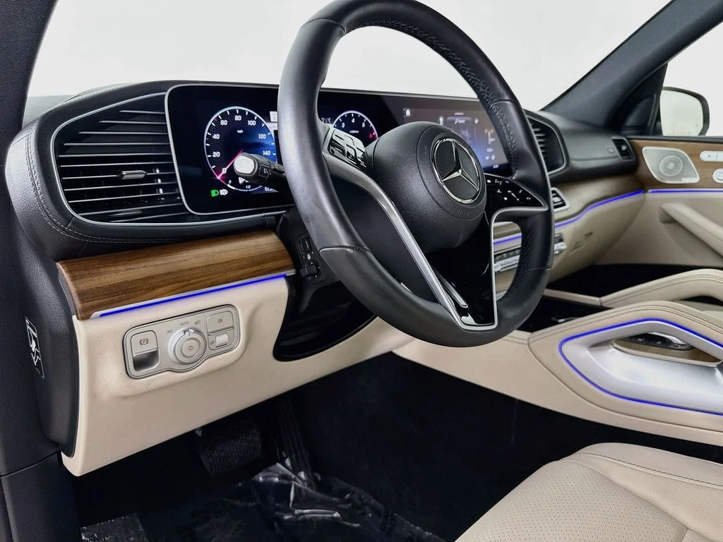 Used 2025 White Mercedes-Benz GLS 450 image 9