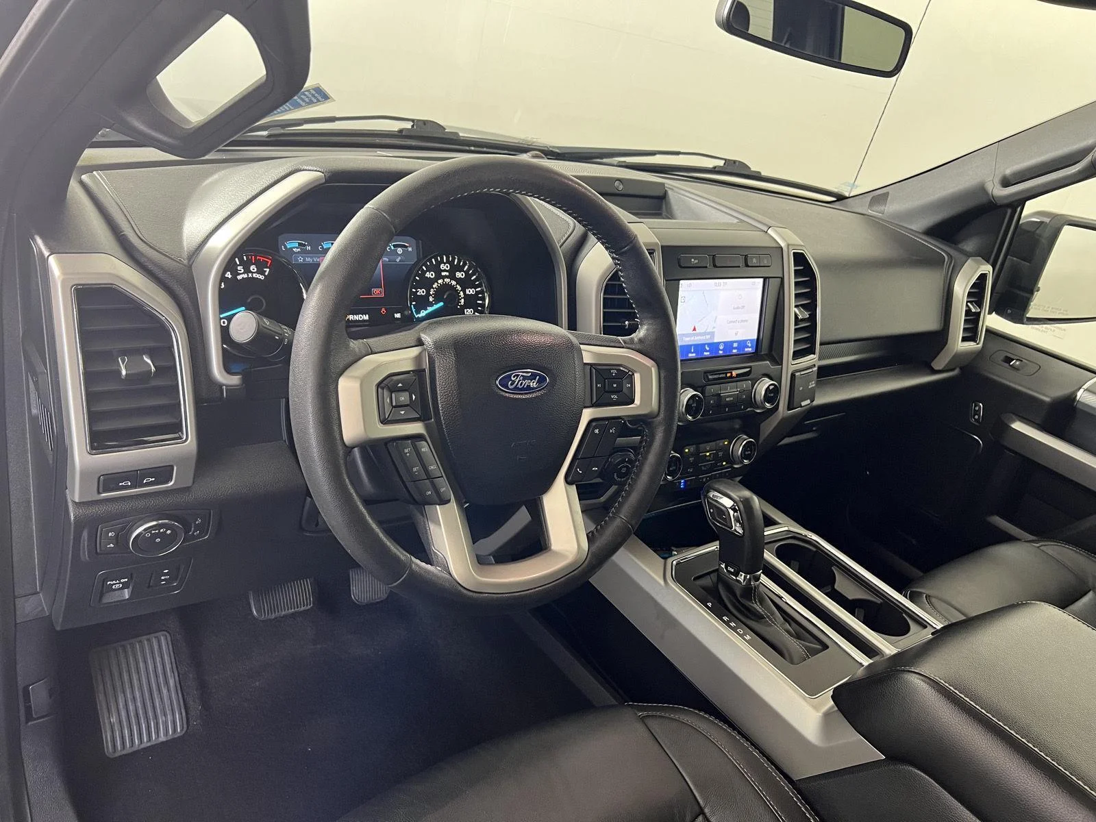 Used 2020 Agate Black Ford LARIAT image 10