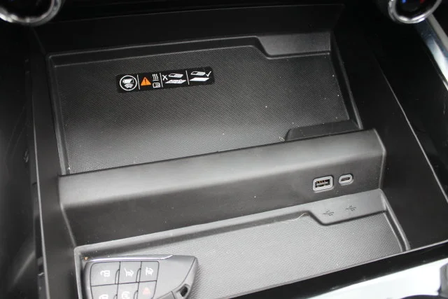 Used 2025 Black Chevrolet High Country image 10