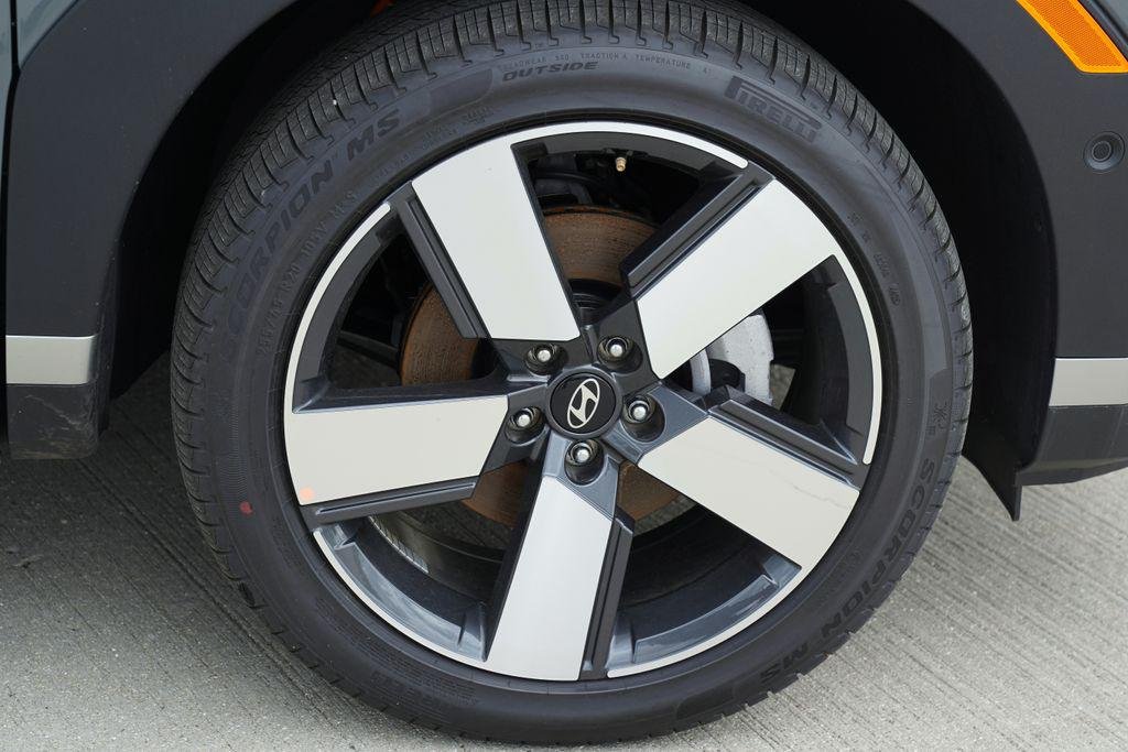 New 2026 Hampton Gray Hyundai Limited image 6