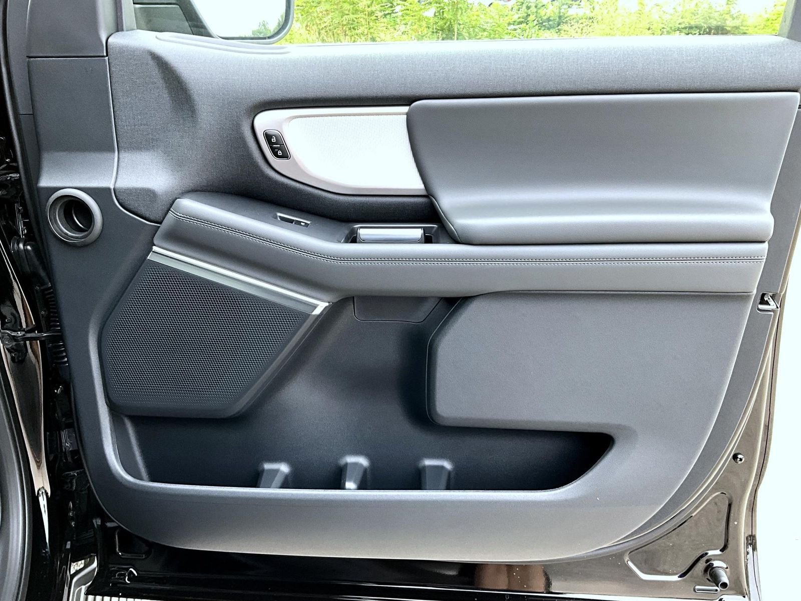 New 2027 Agate Black Metallic Ford Active image 20