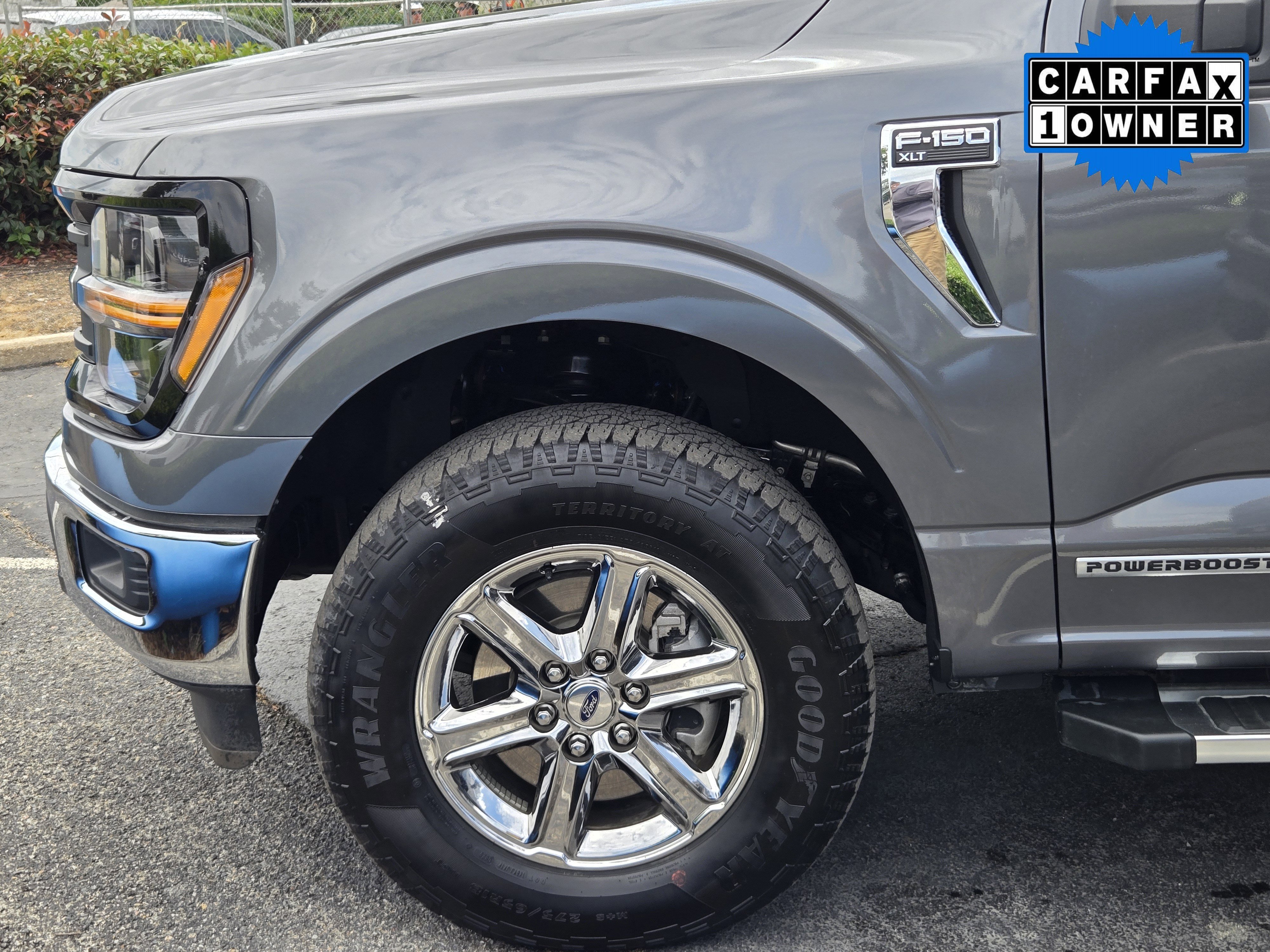 Used 2025 Gray Metallic Ford XLT image 9