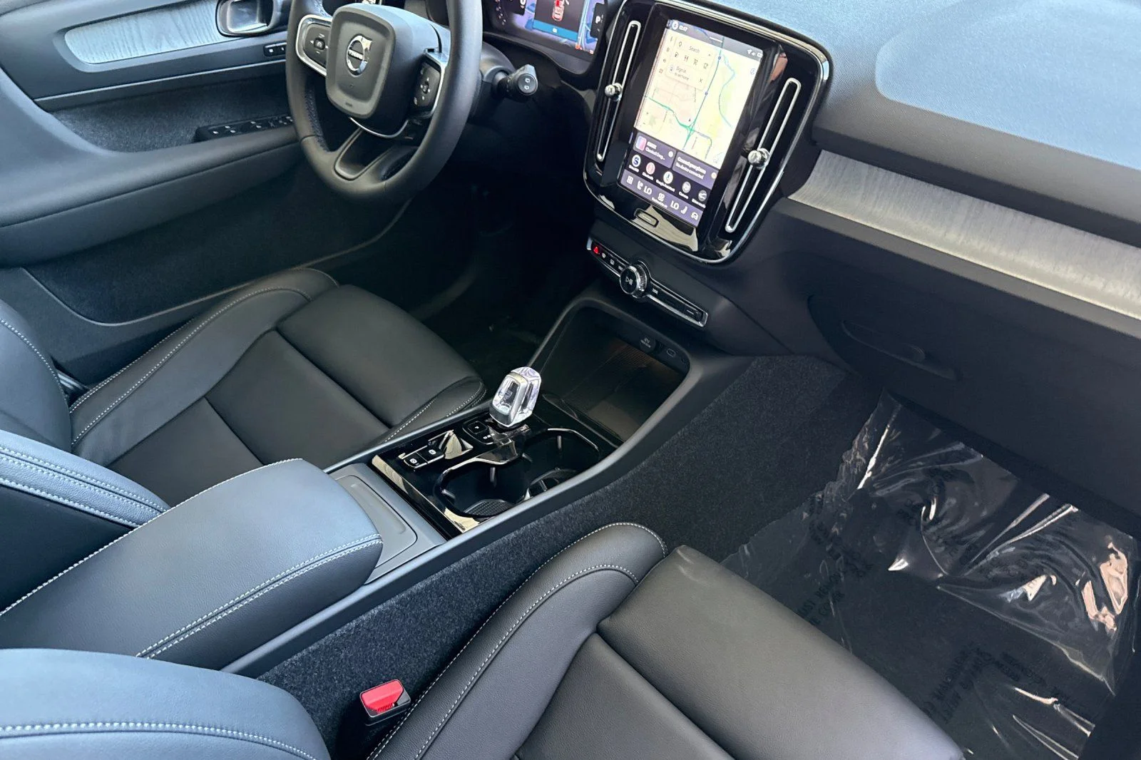 New 2026 Vapour Grey Volvo Plus image 15