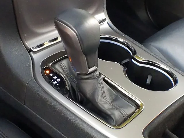 Used 2019 Red Jeep Limited image 27