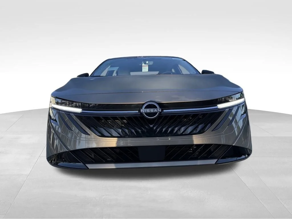 New 2026 Brown Nissan SL image 2