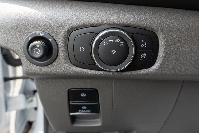 Used 2024 Oxford White Ford XLT image 17