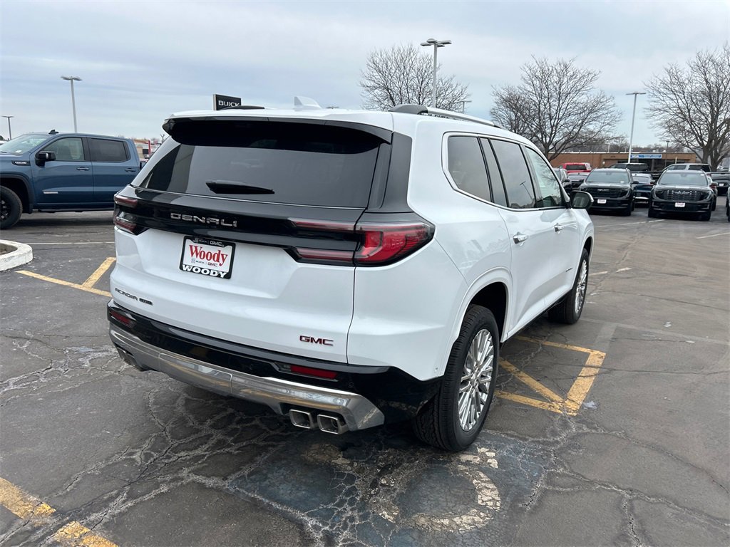 2026 GMC ACADIA - Image 7