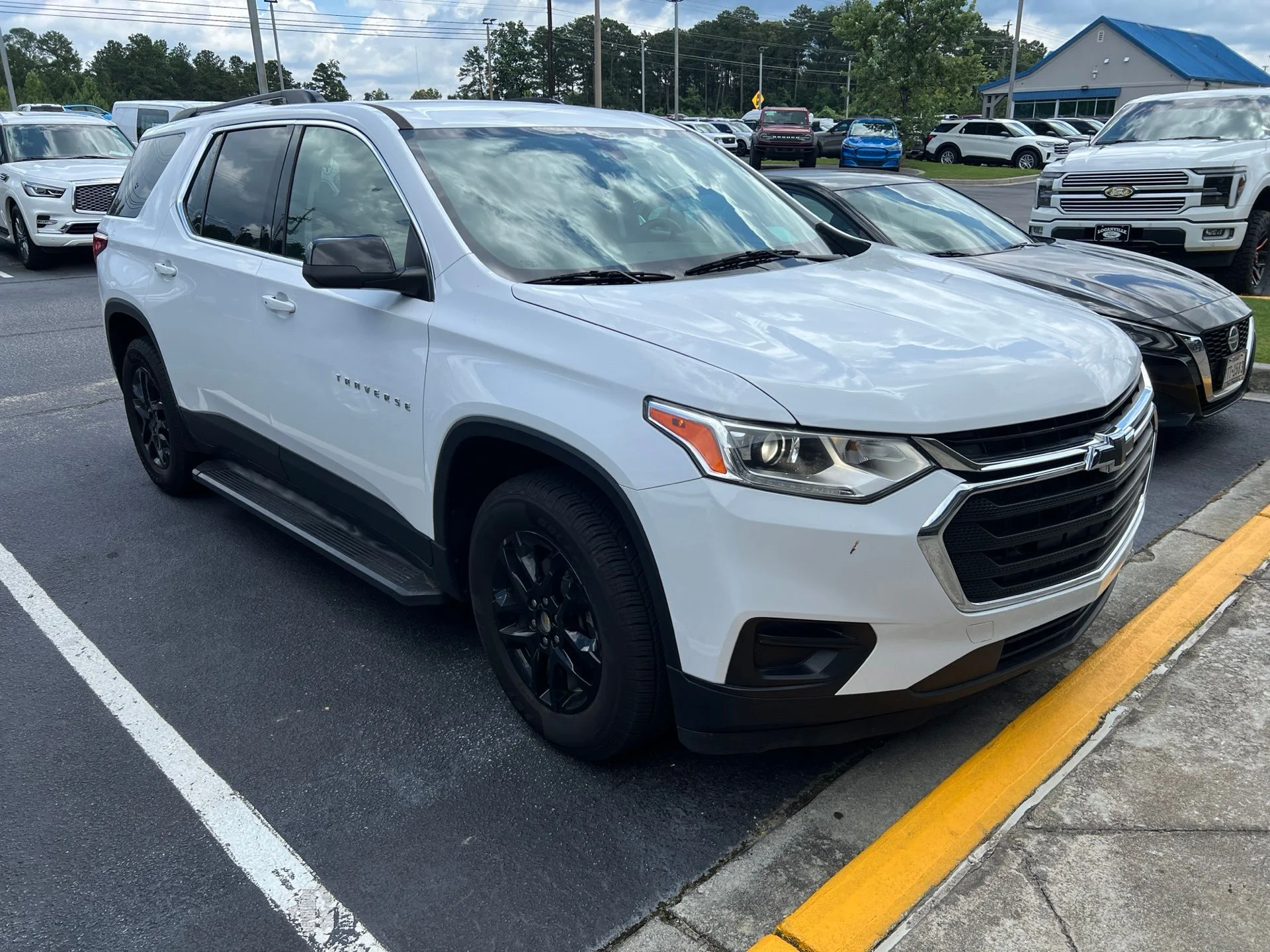 Used 2021 Summit White Chevrolet LS image 2