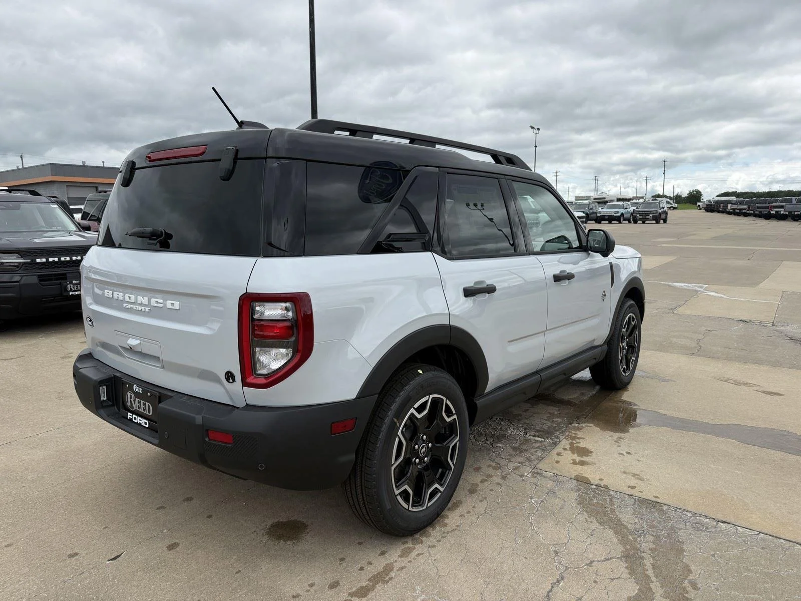 New 2026 Space White Metallic Ford Outer Banks® image 9