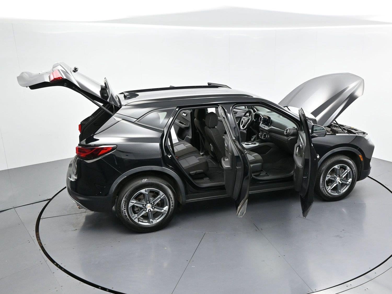 Used 2023 BLACK Chevrolet LT image 43