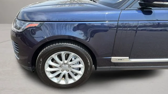 Used 2019 Blue Land Rover 5.0L V8 Supercharged image 34