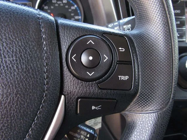 Used 2018 Aqua Toyota LE image 24