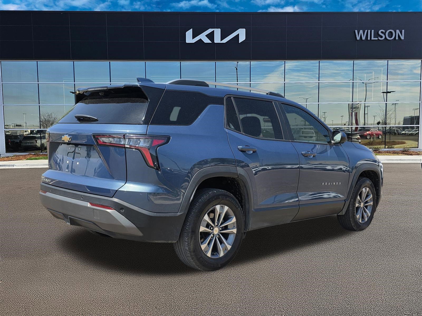 Used 2025 Lakeshore Blue Metallic Chevrolet AWD LT image 4