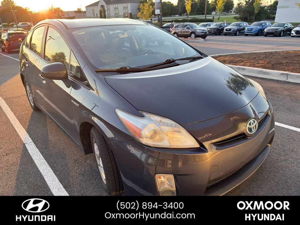 Used 2010 Winter Gray Metallic Toyota III image 1