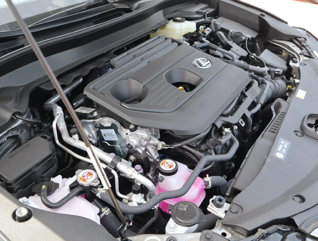 New 2026  Lexus 300h image 14