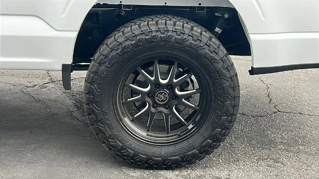 New 2026 Oxford White Ford XL image 25