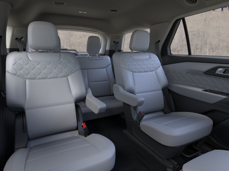 New 2026 Space White Metallic Ford Platinum image 11