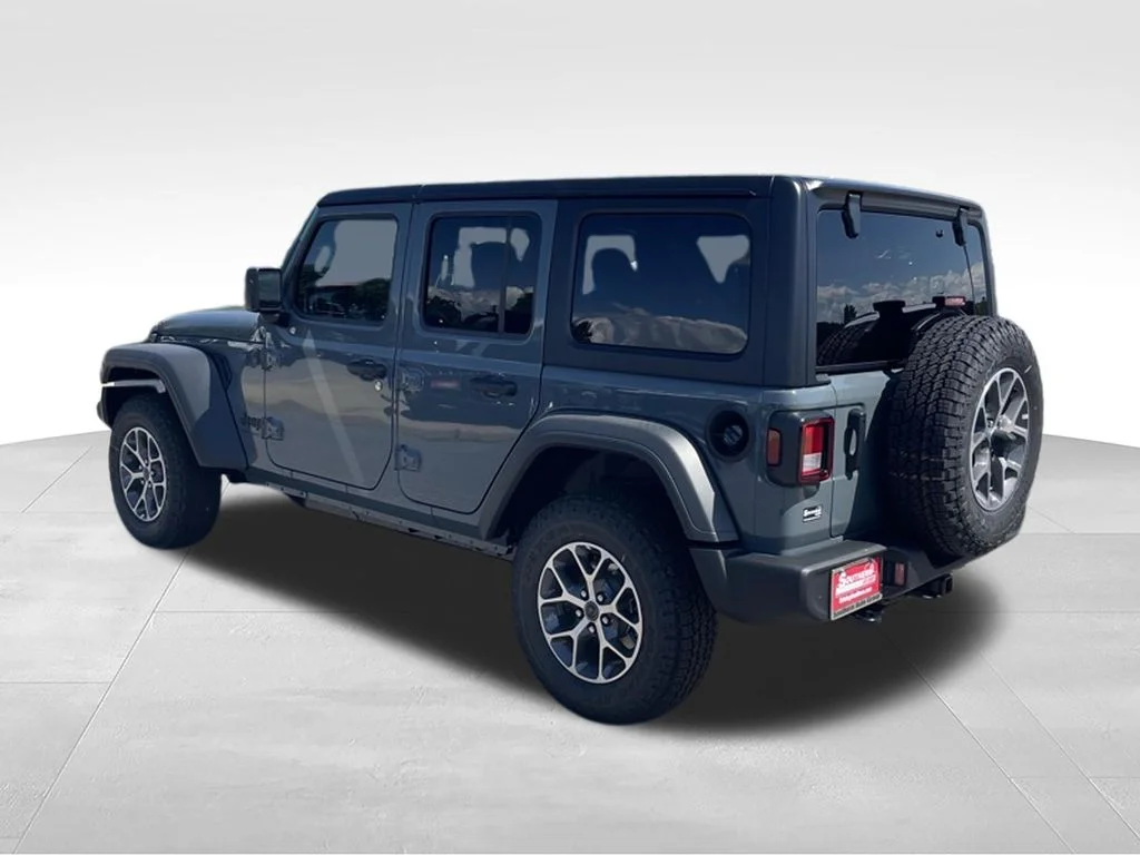 New 2025 Anvil Clear-Coat Exterior Paint Jeep Sport S image 4