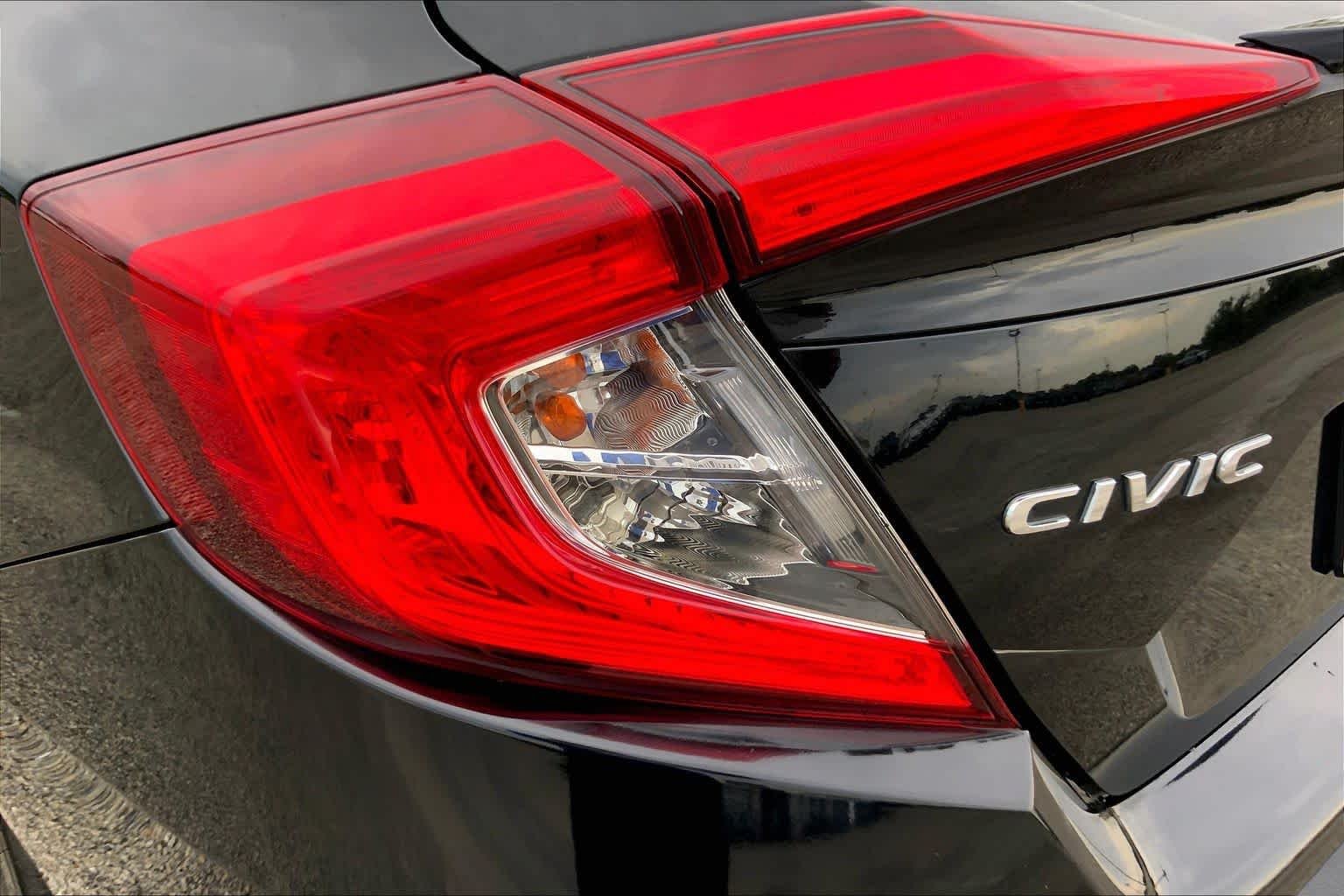 Used 2020 Crystal Black Pearl Honda Sport image 28