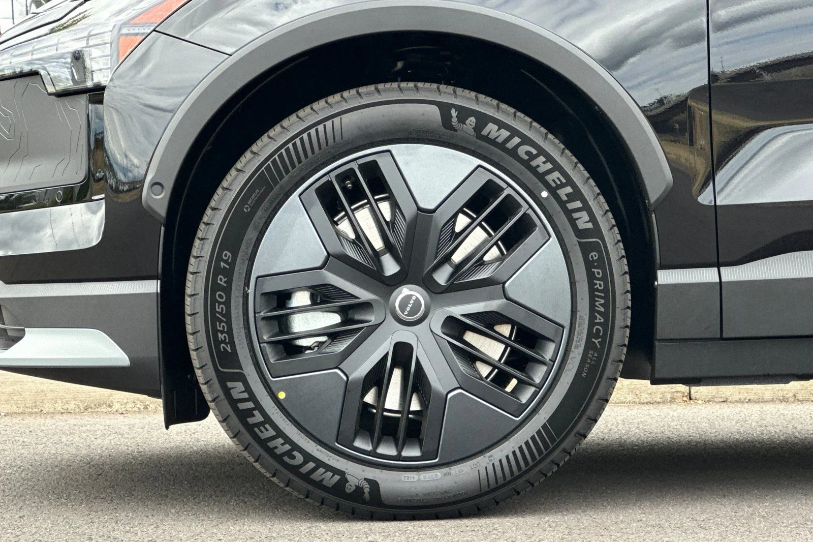 New 2026 Onyx Black Volvo Ultra image 24