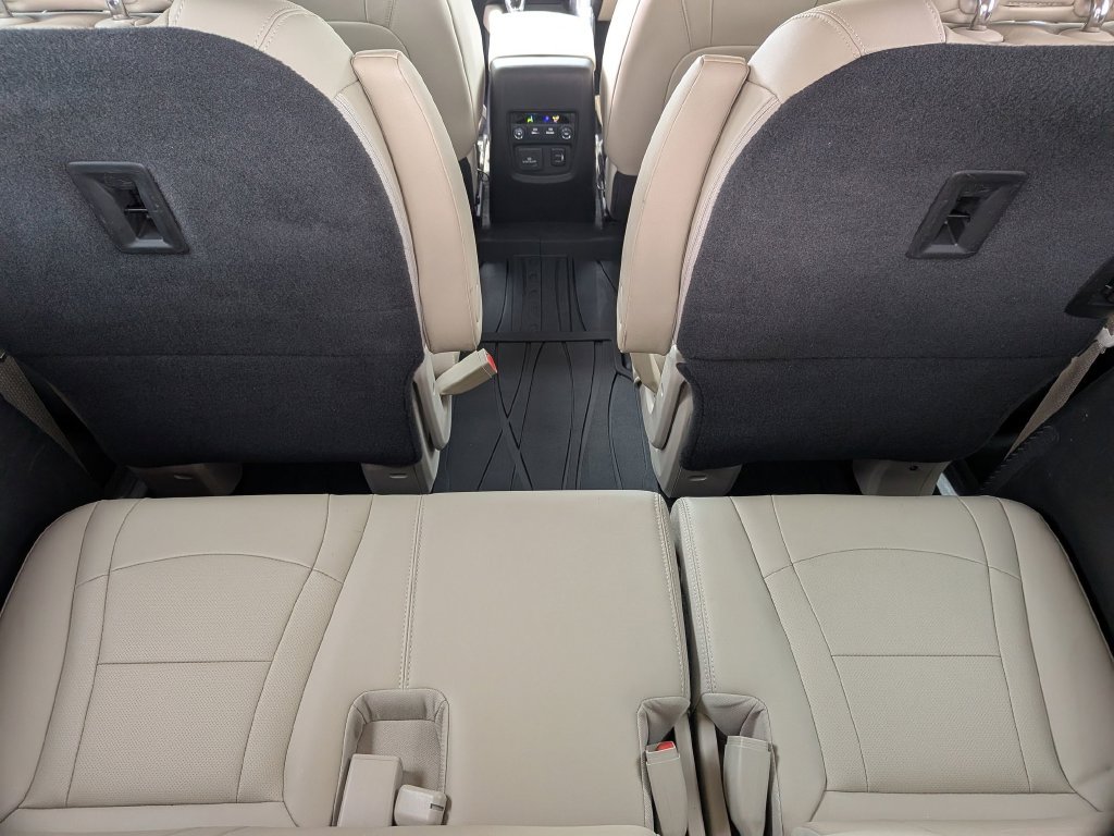 Used 2018 Gray Buick Essence image 36