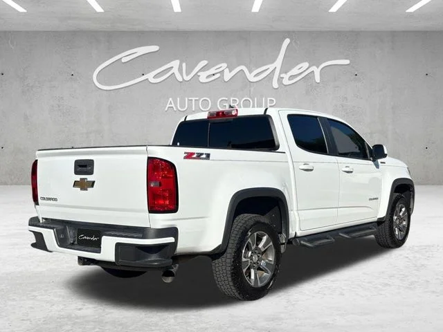 Used 2016 White Chevrolet Z71 image 17